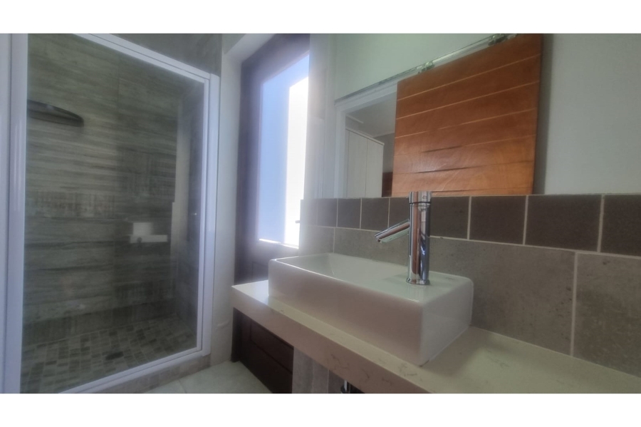 To Let 3 Bedroom Property for Rent in Kingswood Golf Estate Western Cape